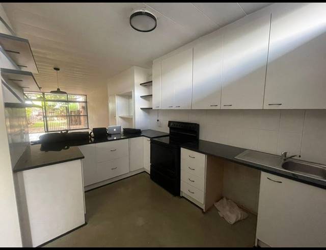 3 BEDROOM PROPERTY TO RENT IN LYNNWOOD RIDGE